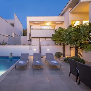 Adriatic Dream - Luxury & Private Pool Only For Apartment Crikvenica